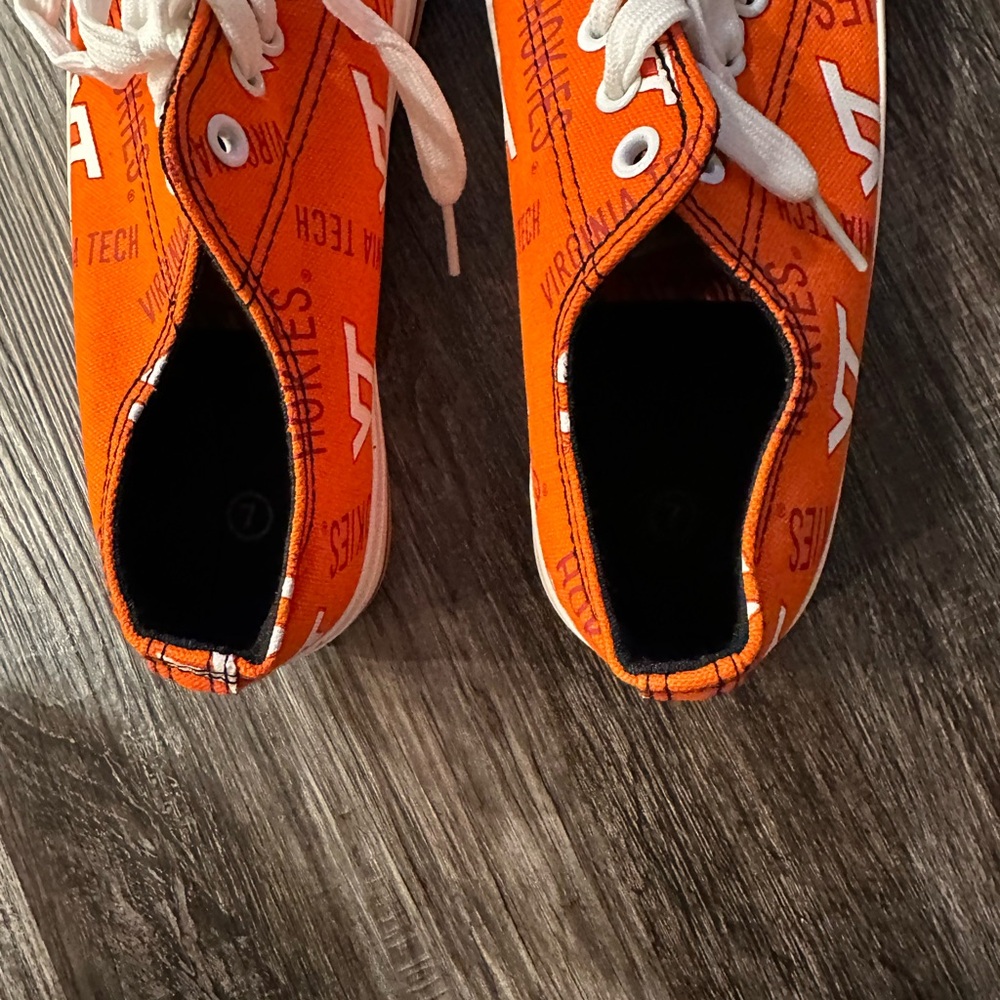 Women’s VT Sneakers - Picture 7 of 7